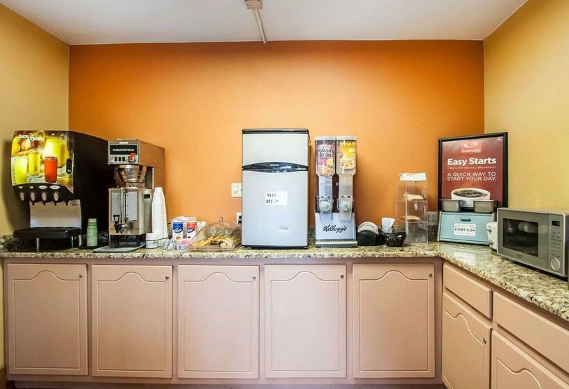 Отель Econo Lodge Inn & Suites I20, Exit 73