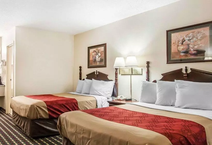 בית מלון כפרי Econo Lodge Inn & Suites I20, Exit 73