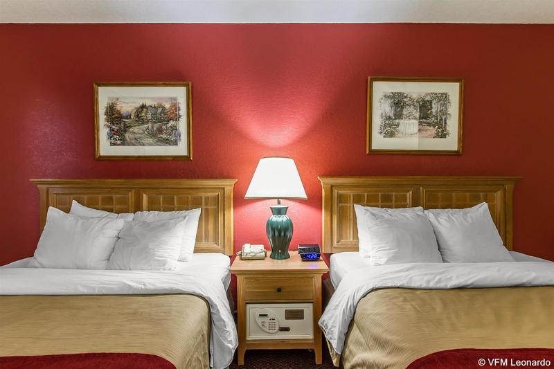 فندق Everspring Inn & Suites