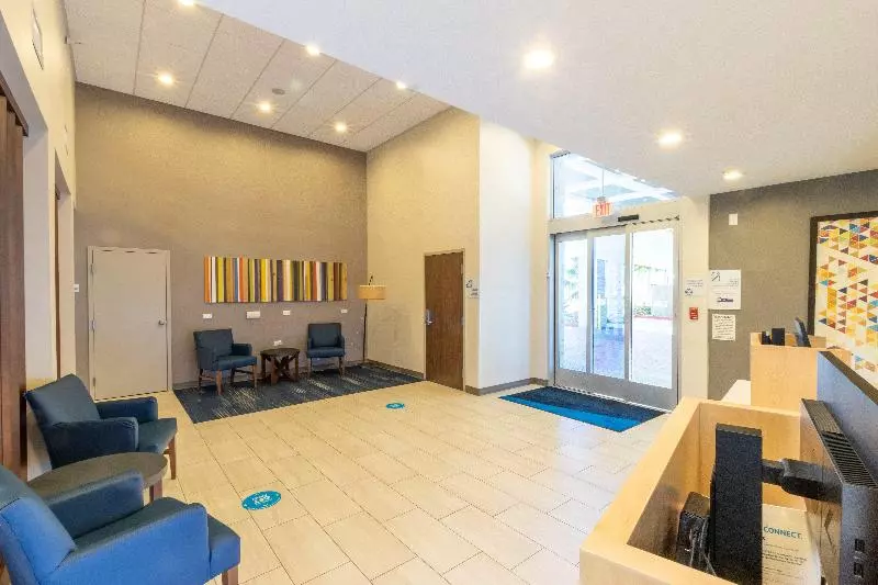 Отель Holiday Inn Express Anaheim West By Ihg