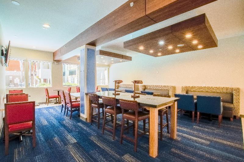 Szálloda Holiday Inn Express Anaheim West By Ihg