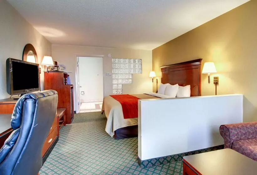 Отель Quality Inn