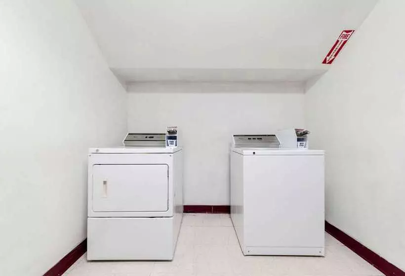 Отель Quality Inn