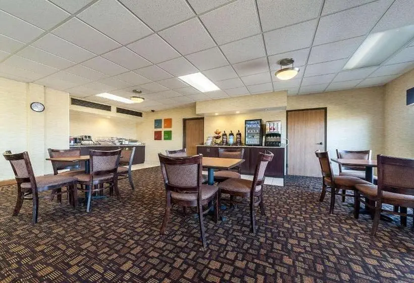 ホテル Quality Inn Clarksdale