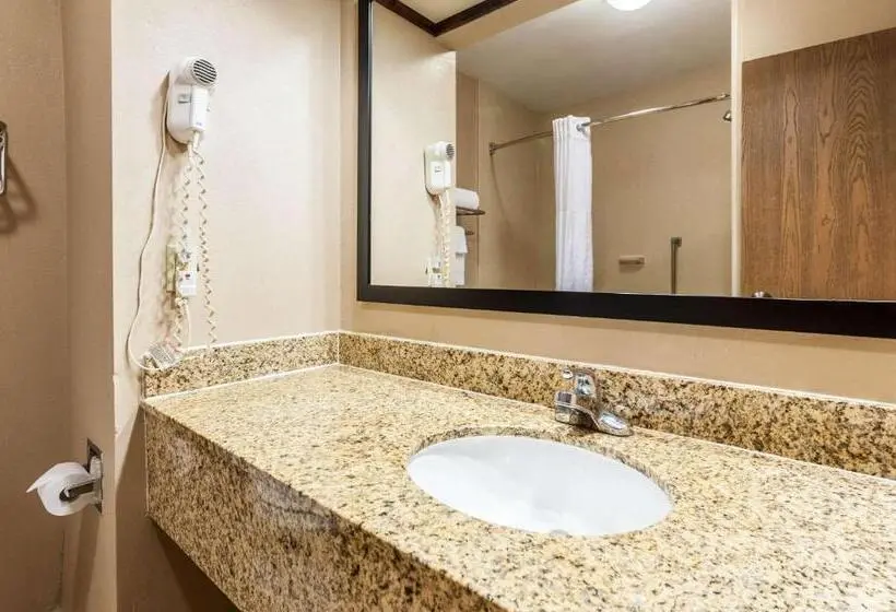 ホテル Quality Inn Clarksdale