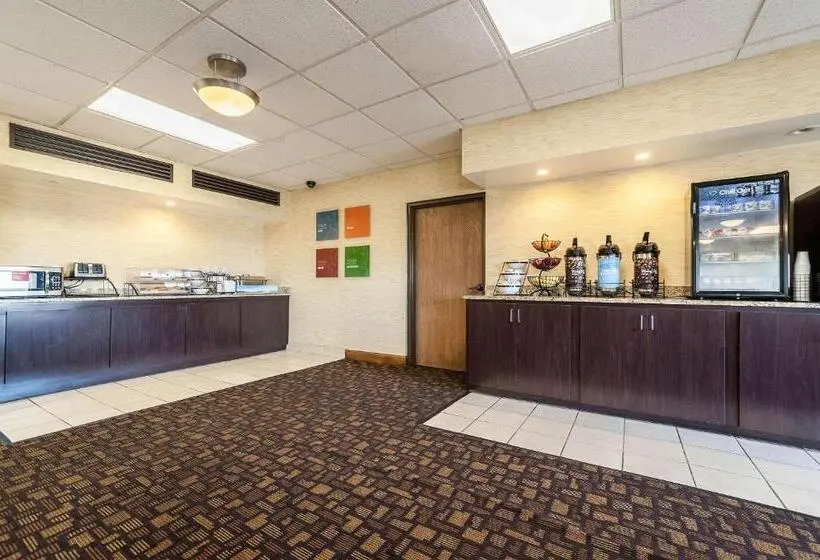 ホテル Quality Inn Clarksdale