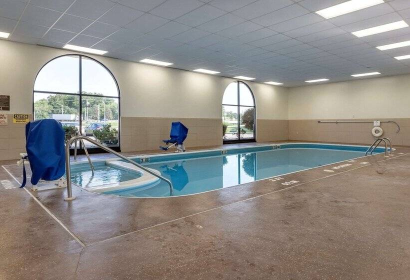 فندق Quality Inn