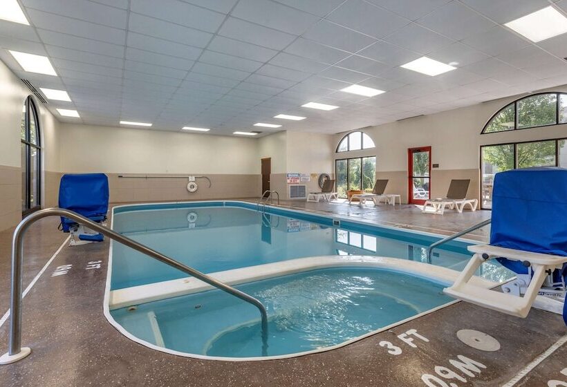 فندق Quality Inn