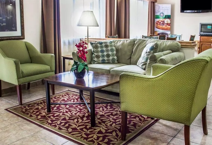 Отель Quality Inn Manitowoc