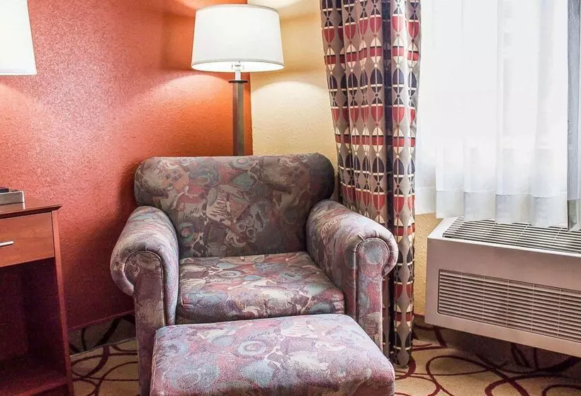 Отель Quality Inn Manitowoc