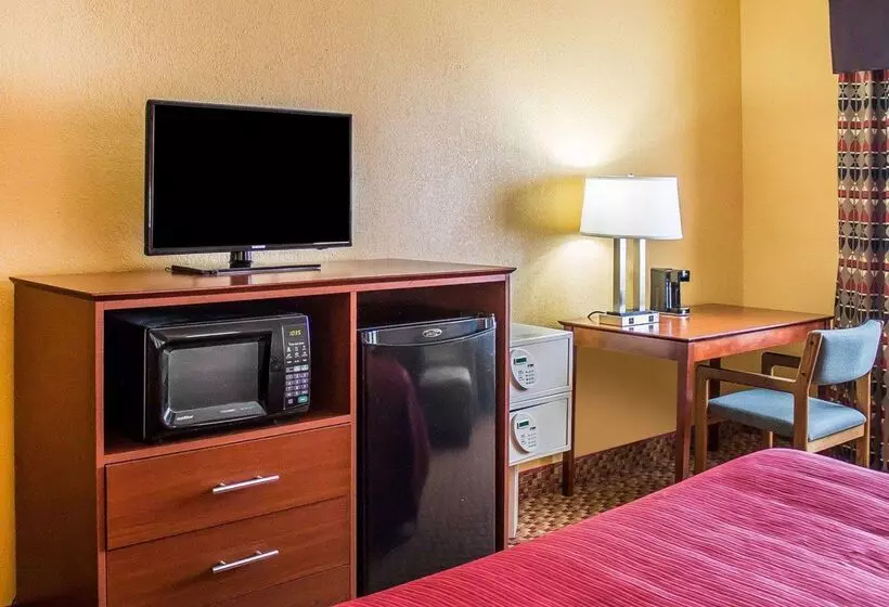 Отель Quality Inn Manitowoc