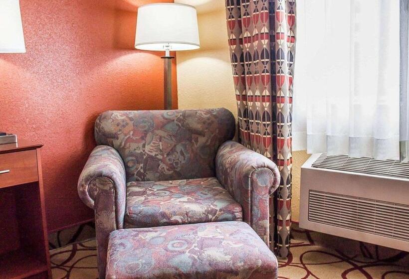 בית מלון כפרי Quality Inn Manitowoc