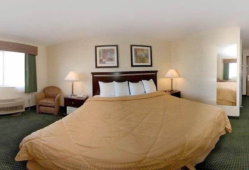 فندق Quality Inn Near Northtown Mall & National Sports Center