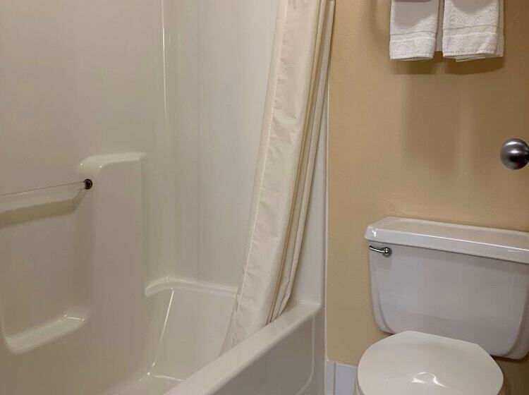 فندق Quality Inn Ottawa Near Starved Rock State Park