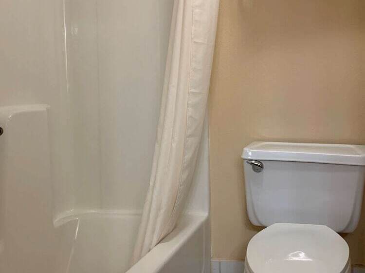 فندق Quality Inn Ottawa Near Starved Rock State Park