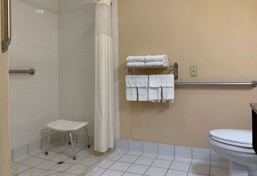 فندق Quality Inn Ottawa Near Starved Rock State Park