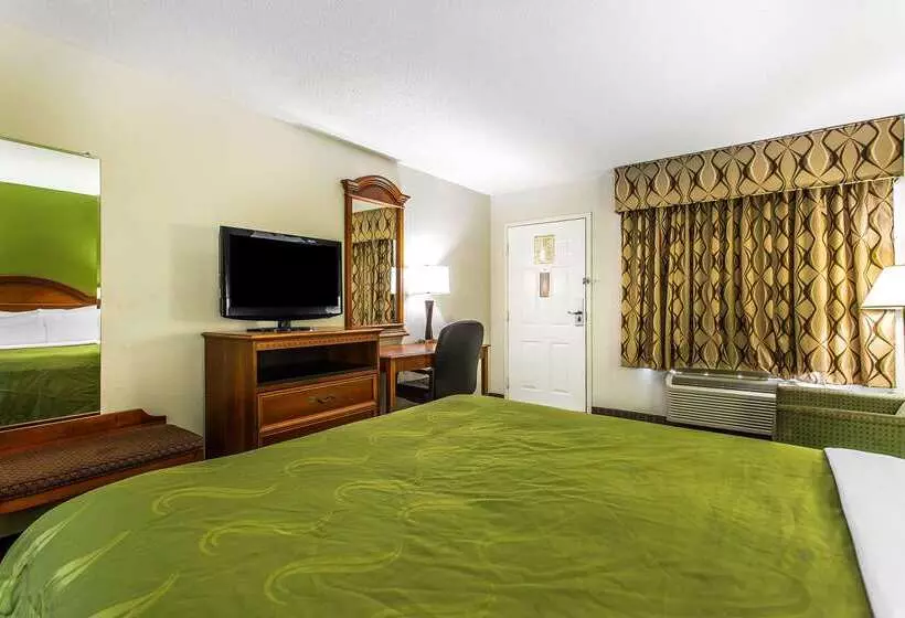 בית מלון כפרי Quality Inn & Suites