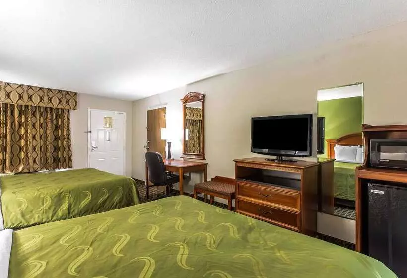 בית מלון כפרי Quality Inn & Suites