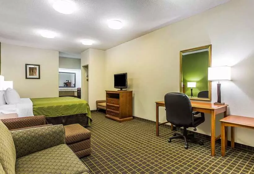 בית מלון כפרי Quality Inn & Suites