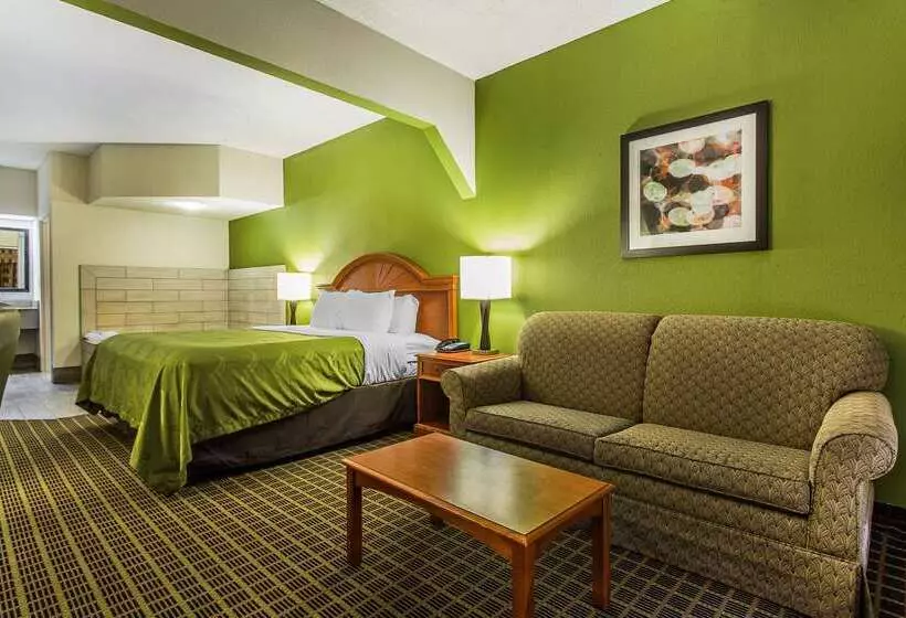 בית מלון כפרי Quality Inn & Suites