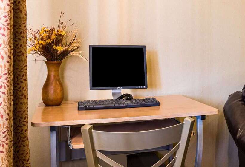 فندق Rodeway Inn