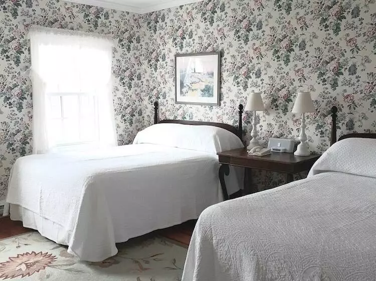 ホテル The Colony