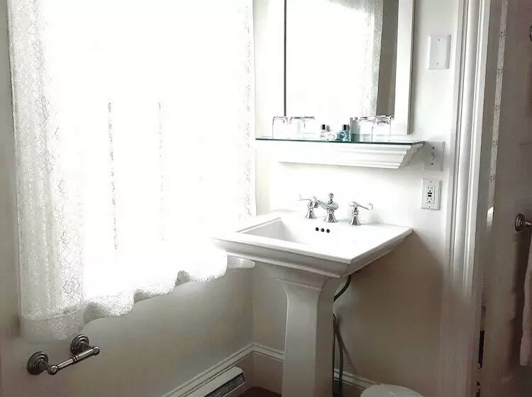 ホテル The Colony