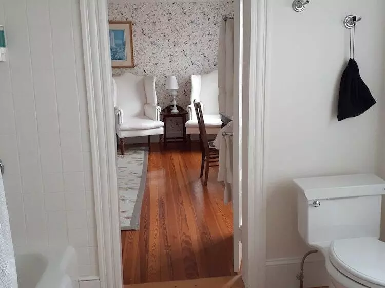 ホテル The Colony