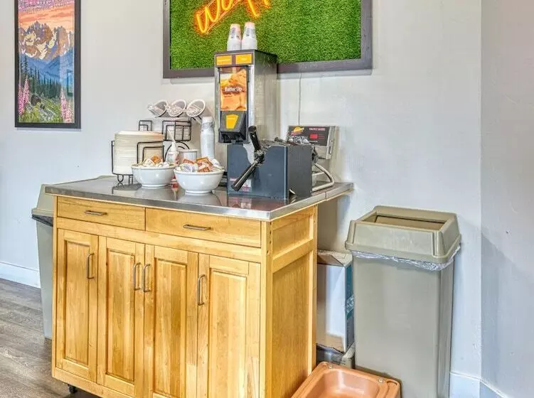 ホテル Yellowstone River Inn & Suites