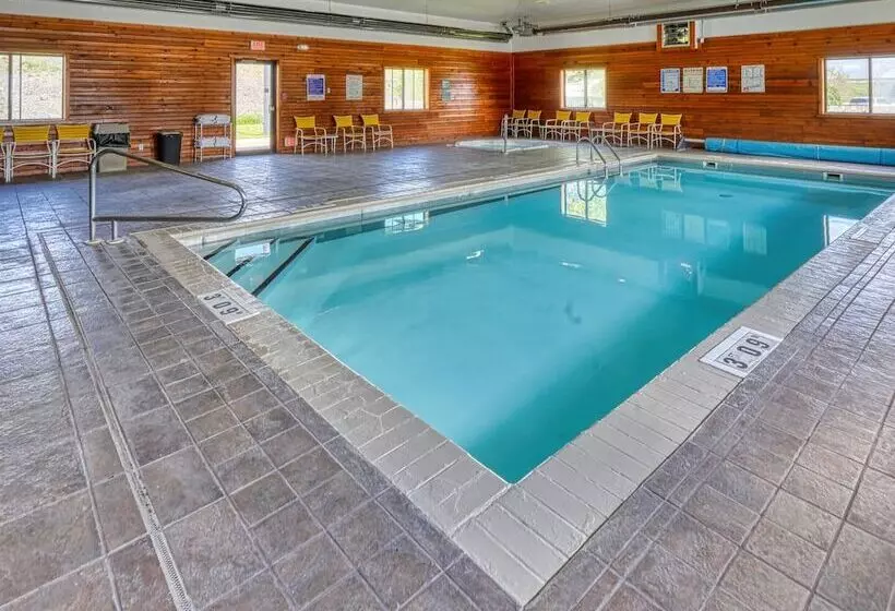 ホテル Yellowstone River Inn & Suites