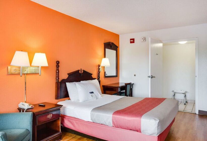 Motel 6white House, Tn