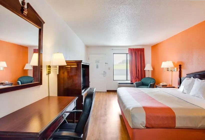 Motel 6white House, Tn