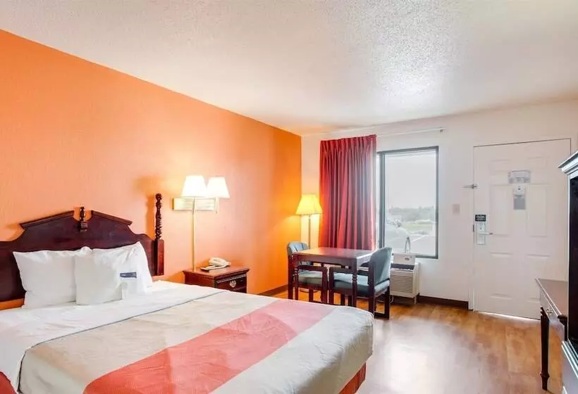 Motel 6white House, Tn