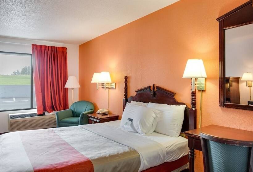 Motel 6white House, Tn