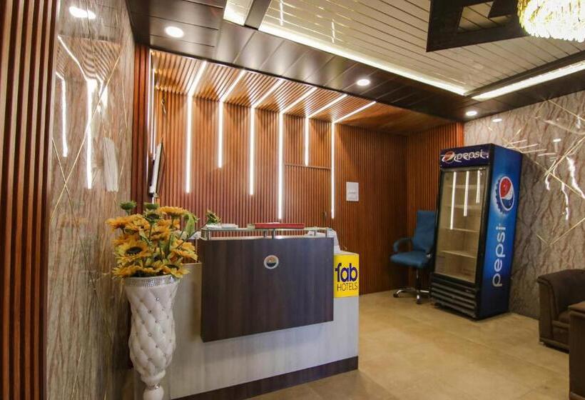 הוסטל Fabhotel Vijay Palace