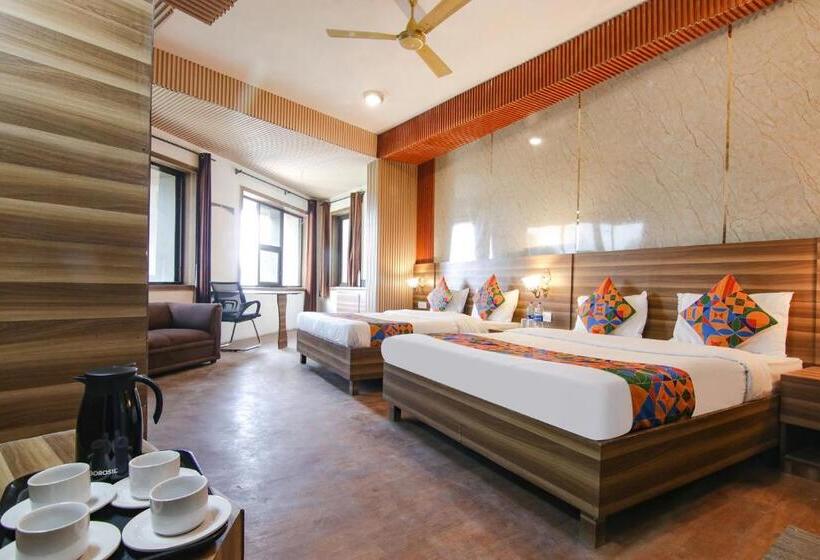 הוסטל Fabhotel Vijay Palace