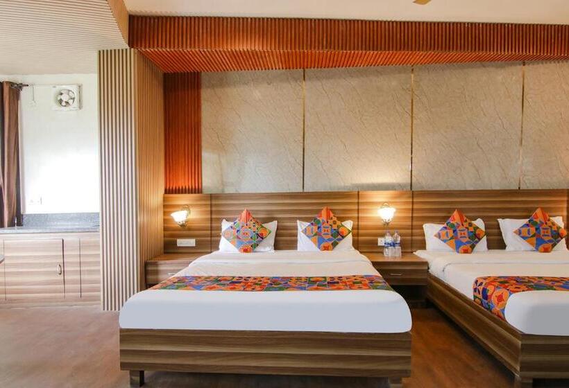 הוסטל Fabhotel Vijay Palace