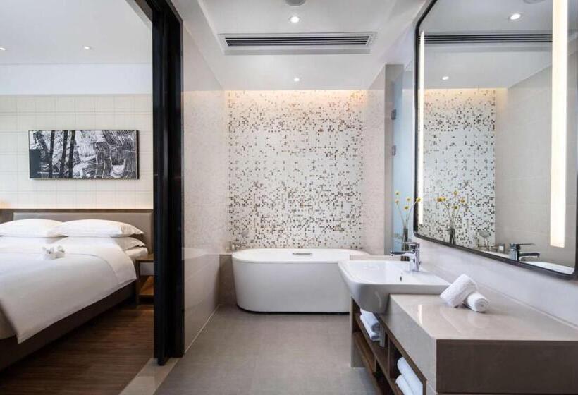 فندق Ramada By Wyndham Baoji Jintai