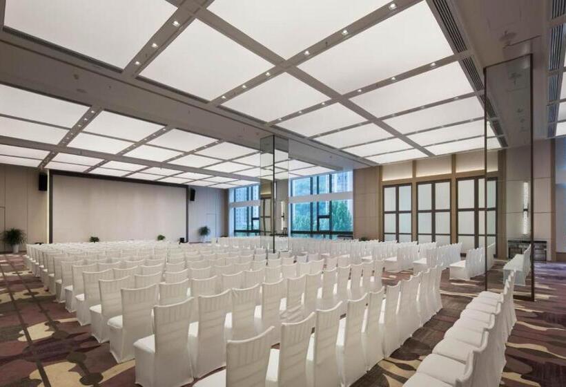 فندق Ramada By Wyndham Baoji Jintai