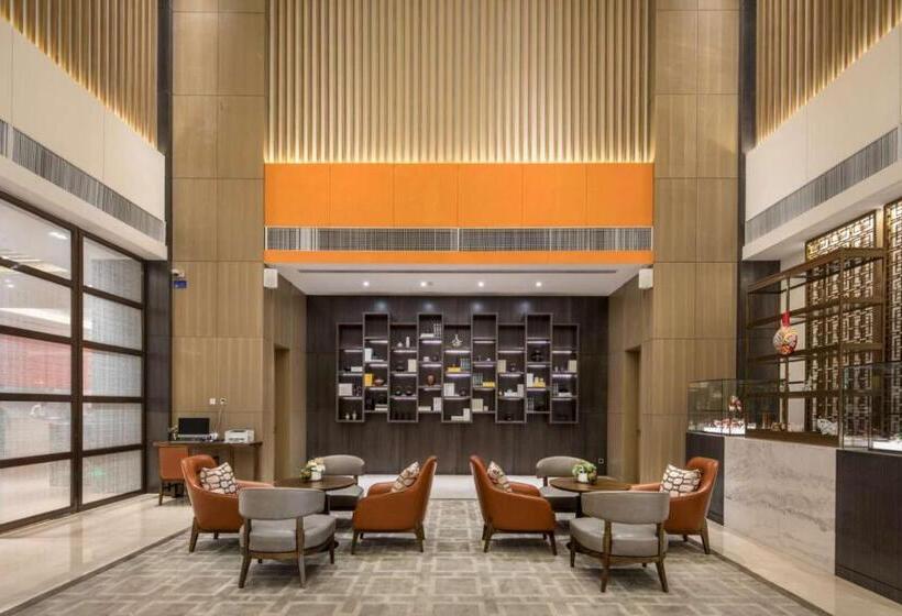 فندق Ramada By Wyndham Baoji Jintai