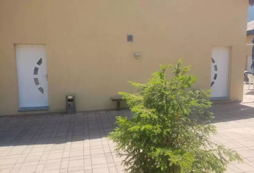 Hotelli Gite La Cigale Lit En Dortoir