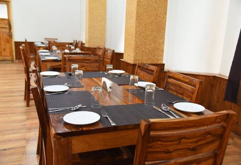 בית מלון כפרי Taj View