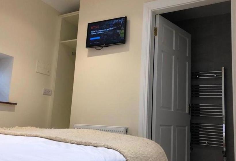 פנסיון Lough Derg House & The Lake Cafe