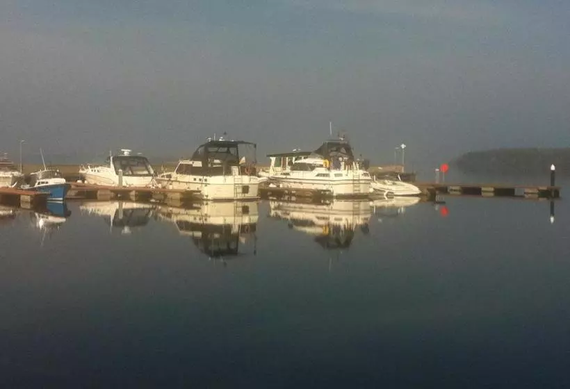 ペンション Lough Derg House & The Lake Cafe