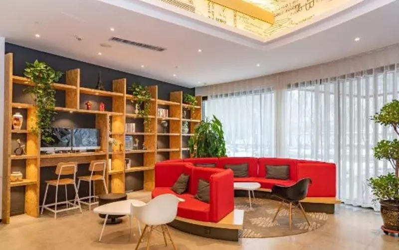 ホテル Ibis Urumqi Weixing Square