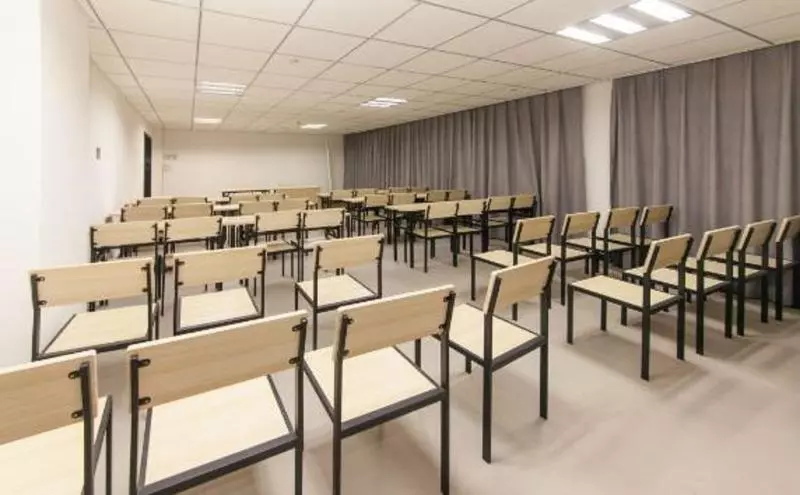 ホテル Ibis Urumqi Weixing Square