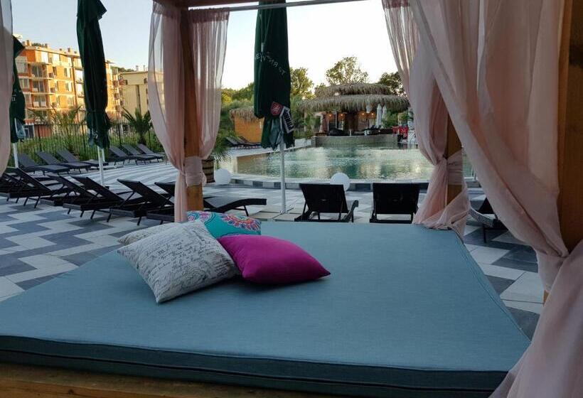 هتل Allure Beach Resort Apart