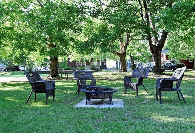 فندق Antigonish Victorian Inn