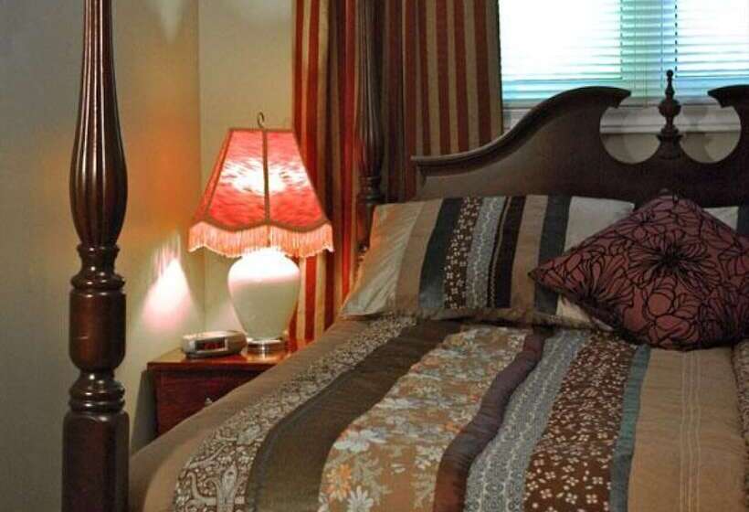 فندق Antigonish Victorian Inn