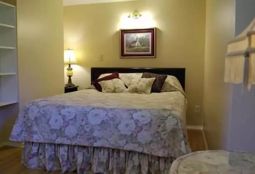 Hotelli Antigonish Victorian Inn